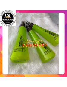 Sữa Xịt nước dưỡng tóc KERATIN MOISTURE LOTION KARANZ collagen giữ màu phục hồi khô xơ hư tổn 250ml