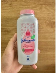 Phấn rôm Johnson baby 200G hàng Thái Lan chai hồng có mùi thơm phấn dễ chịu chống rôm sảy mát mẻ dễ chịu