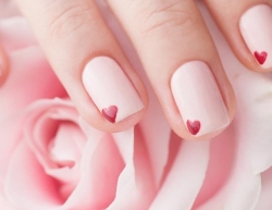 Tận hưởng ngày nghỉ ở nhà với bộ móng đắp bột xinh xắn