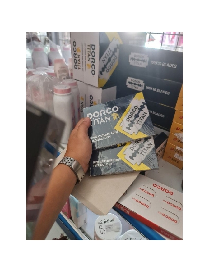 Lam Dorco Titan hộp 100 lưỡi dao lam mỏng màu trắng sắc bén