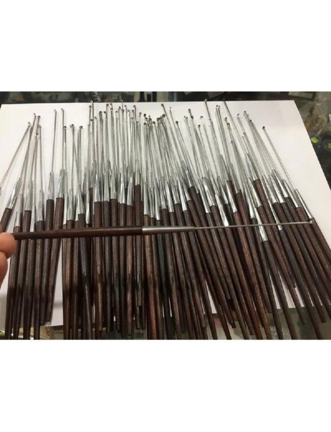 Cây móc tai inox cán cầm gỗ GIÁ RẺ